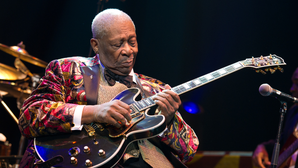 B.B. King si-a numit chitara Lucille dupa un incident sora cu moartea