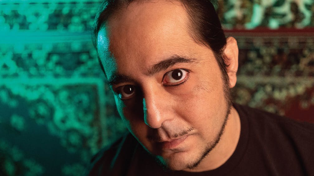 Daron Malakian de la System of A Down: alternativa era sa fi fost soldat pentru Saddam Hussein...Contemporary-Establishment
