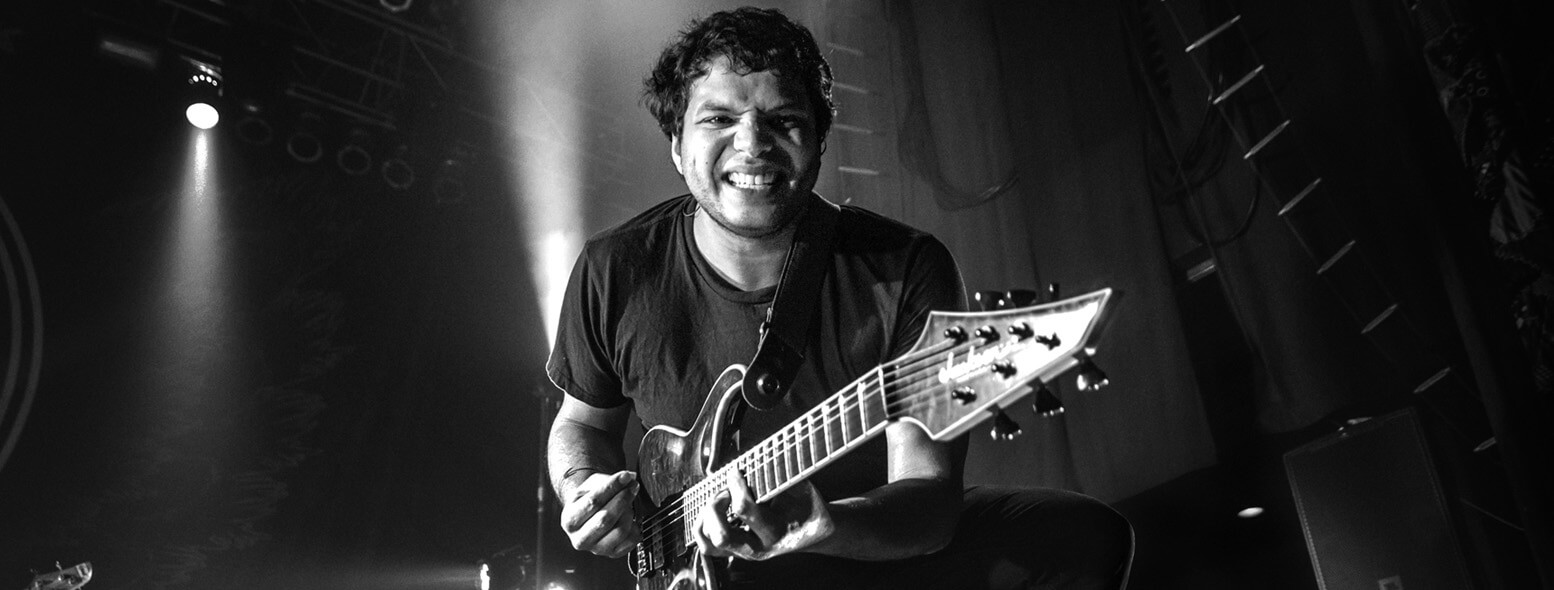 Misha Mansoor de la PERIPHERY a lansat piesa "Red Water"