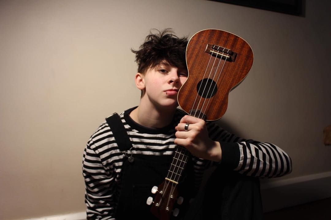 NOAHFINNCE semnează cu Hopeless Records şi lansează un nou clip