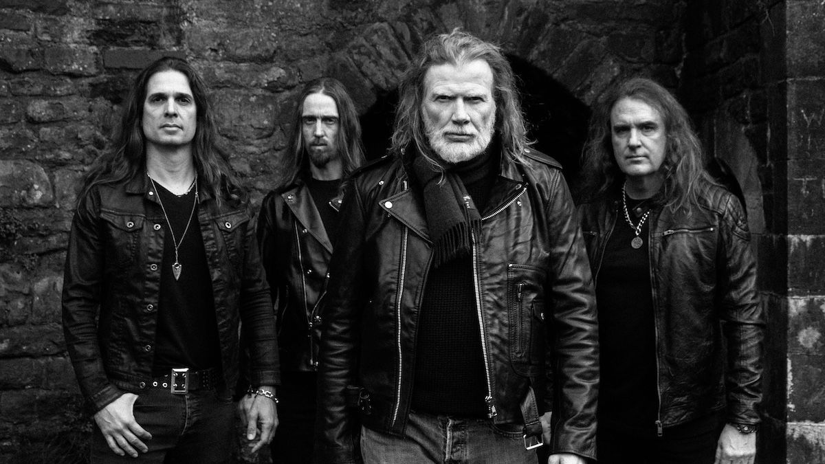 Basistul MEGADETH, David Ellefson a dat un interviu către Decibel Geek despre progresul sesiunilor de înregistrare pentru viitorul album ce îl urmeaza pe "Dystopia" din 2016.