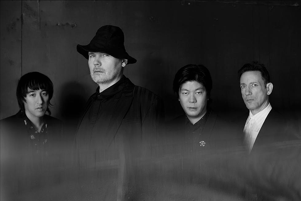 Smashing Pumpkins a lansat două piese "Purple Blood" şi "Dulcet in E".