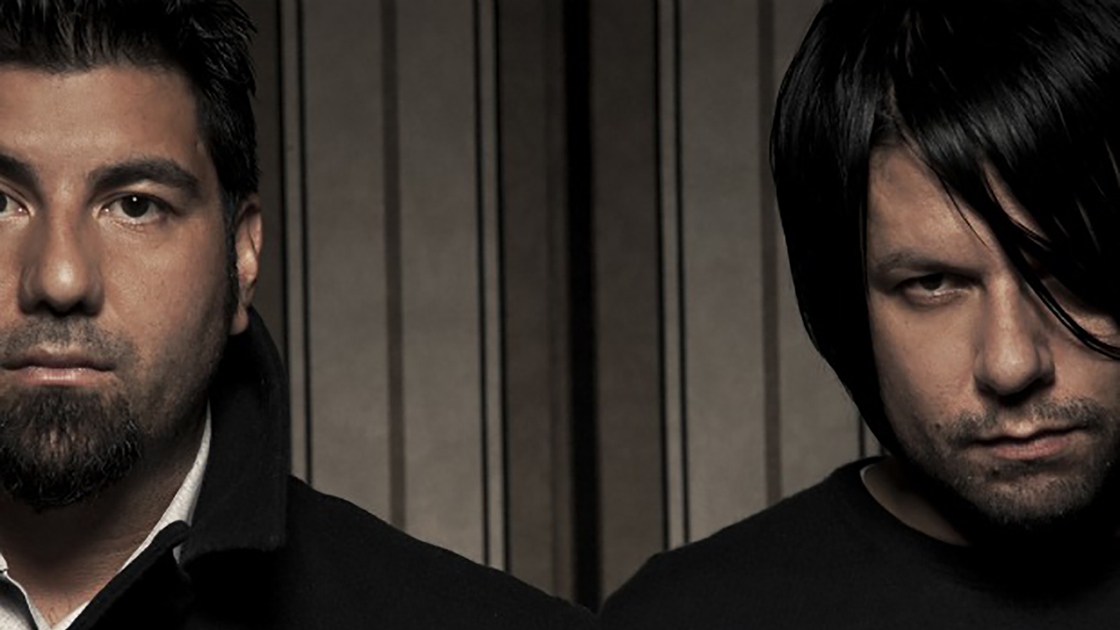 Proiectul vocalistului DEFTONES, Chino Moreno, CROSSES a lansat o piesă nouă
