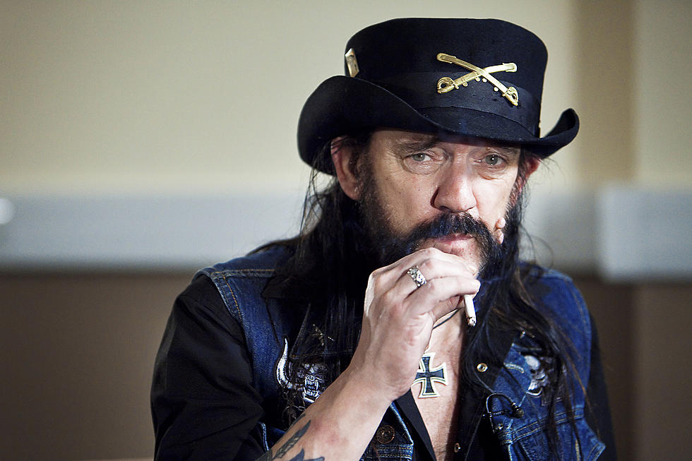 Vezi fotografii cu Lemmy Kilmister de-a lungul anilor