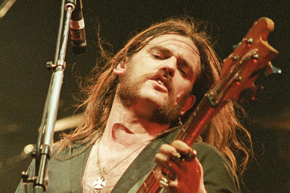 Vezi fotografii cu Lemmy Kilmister de-a lungul anilor