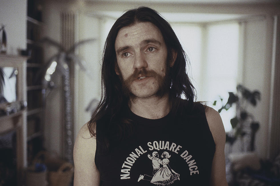 Vezi fotografii cu Lemmy Kilmister de-a lungul anilor