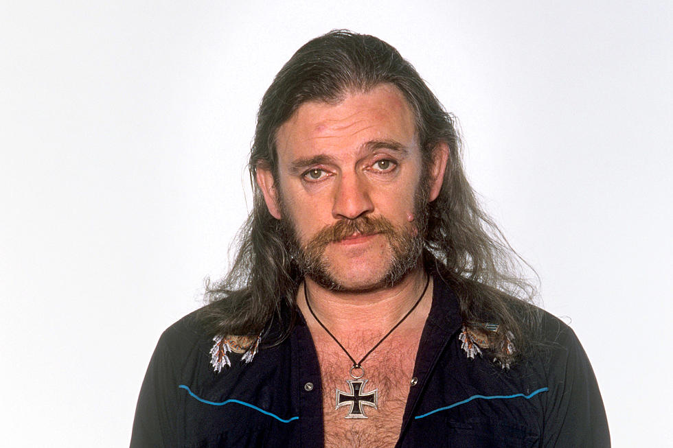 Vezi fotografii cu Lemmy Kilmister de-a lungul anilor