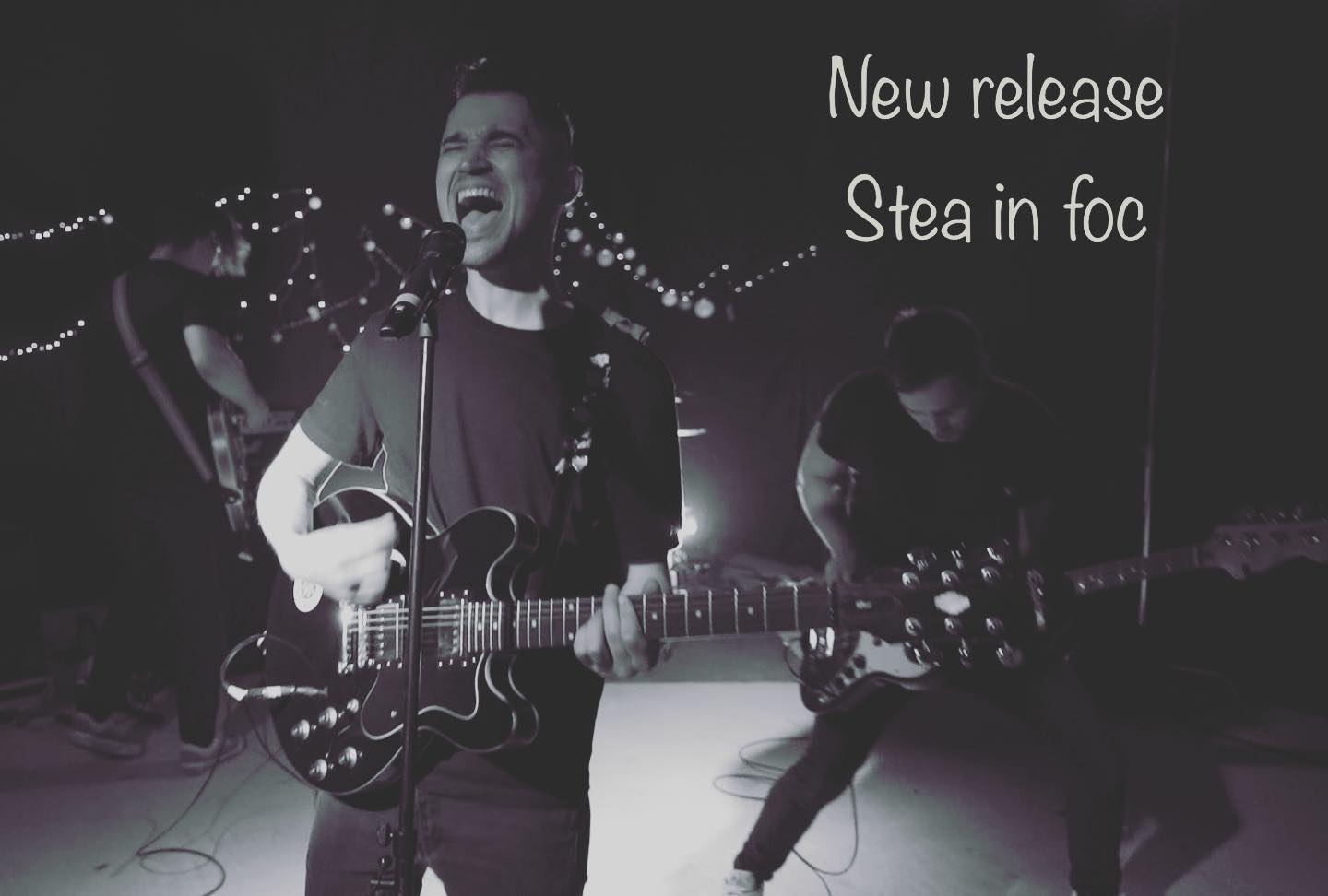 Trupa Alex & The Fat Pinguins a lansat clipul pentru piesa "Stea în foc"