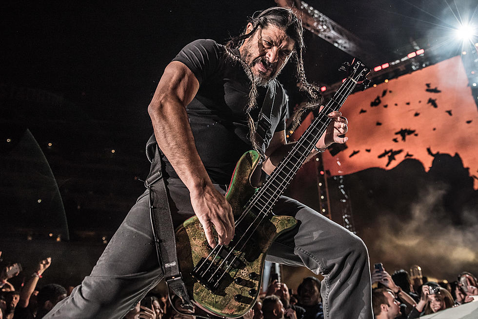 Metallica nu a vrut să arate scena în care i se oferea 1 milion de dolari lui Robert Trujilo
