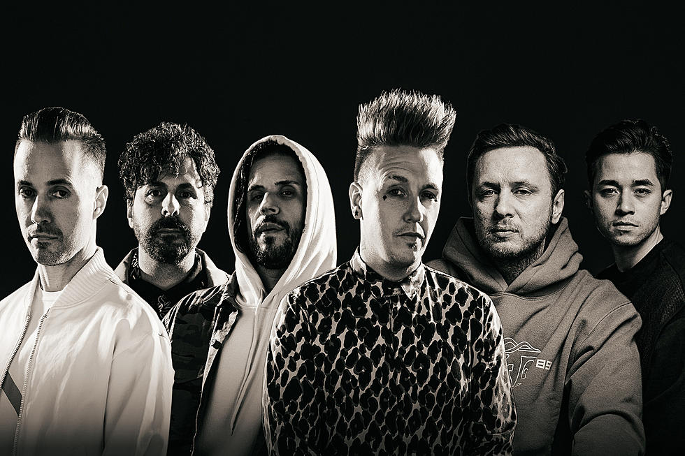 Papa Roach colaborează cu DJ-ii Vize pentru noua piesă "Core (That's Who We Are)"