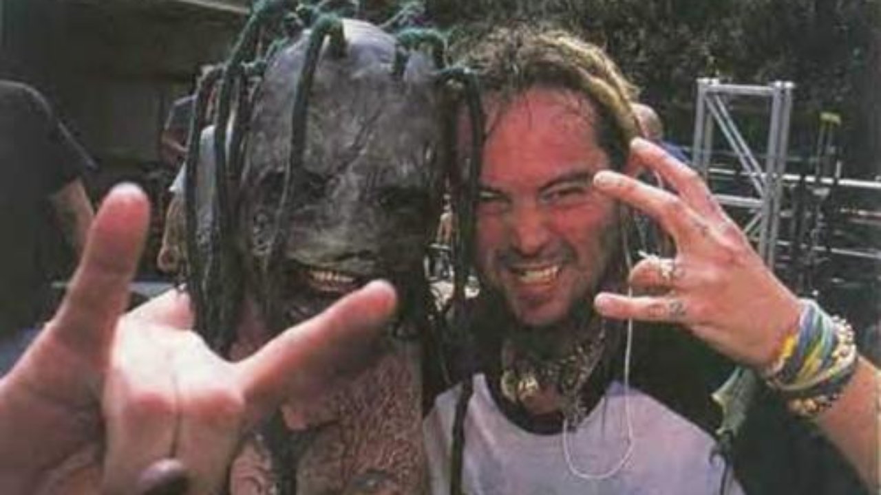 Vezi momentul în care Corey Taylor a interpretat piesa "Jumpdafuckup" LIVE împreună cu Soulfly
