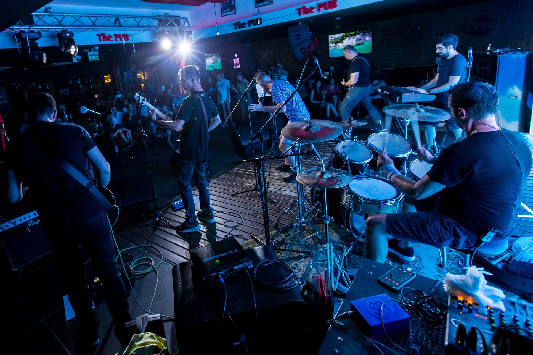 Full-house la concertul aniversar LUNATIC, miercuri in ThePub
