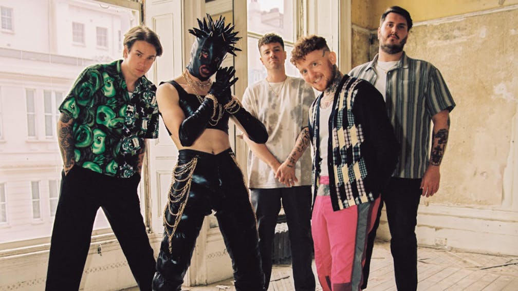 Frank Carter And The Rattlesnakes lansează un nou single Go Get A Tattoo