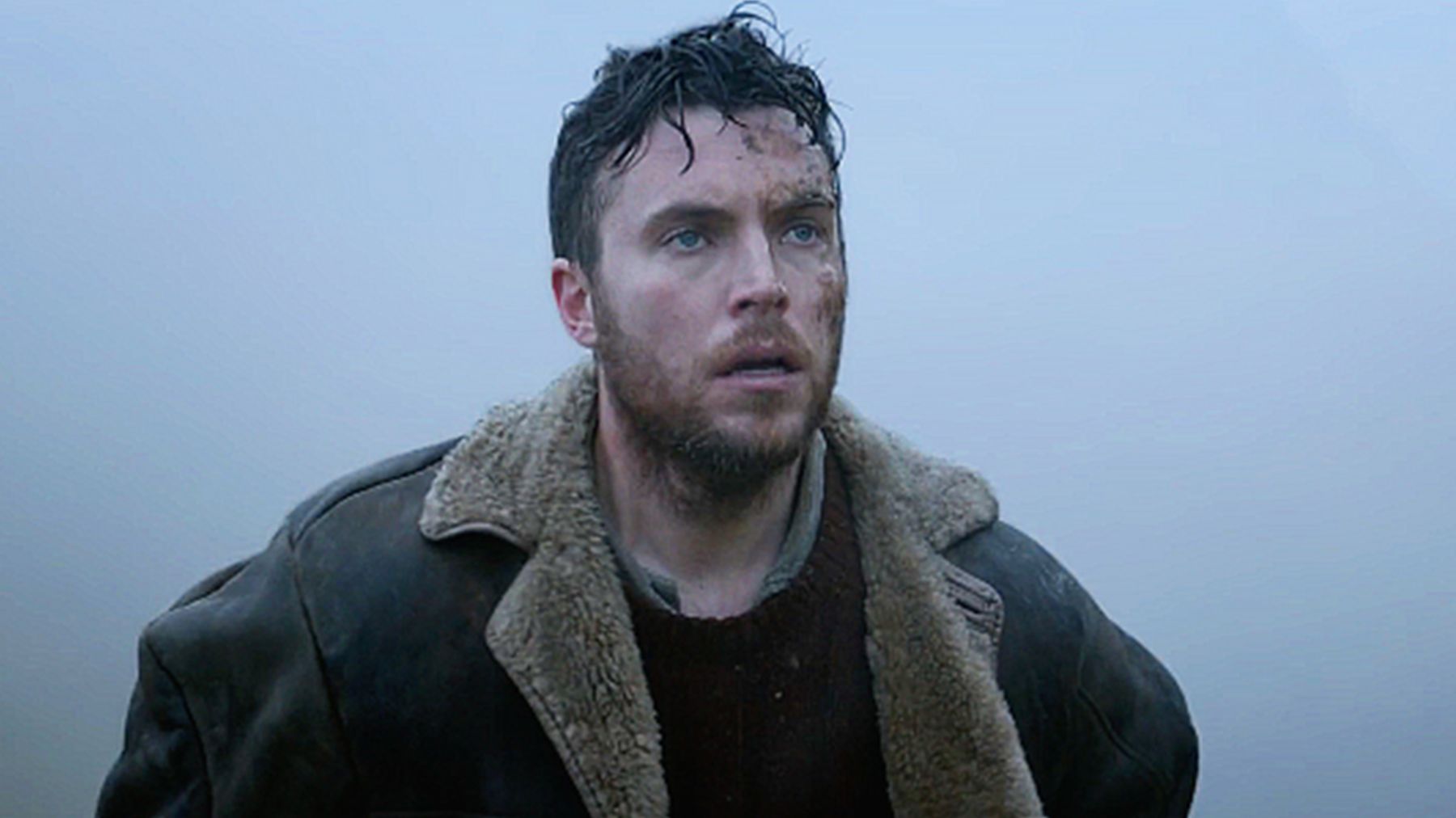 Tom Hughes Este Bântuit În Horror-ul lui Russell Owen, Shepherd - Vezi Trailerul