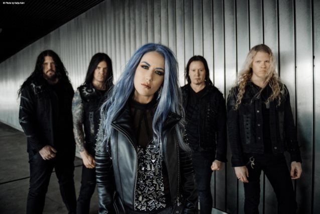 Trupa Arch Enemy a revenit cu o nouă piesă, "Deceiver, Deceiver"