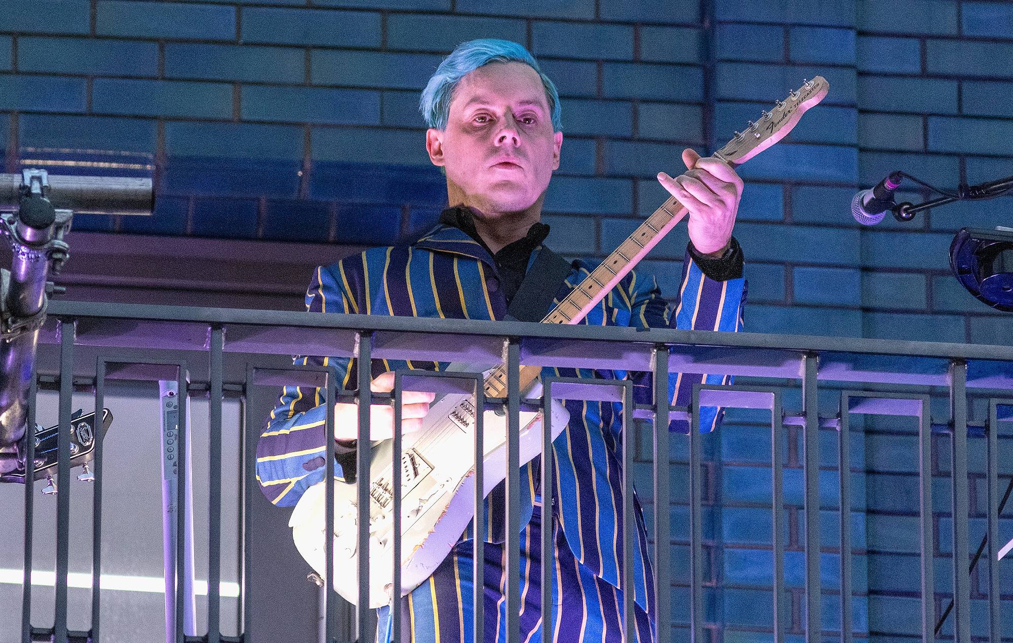 Jack White a lansat piesa "Taking Me Back," un soundtrack pentru noul joc Call of Duty®: Vanguard