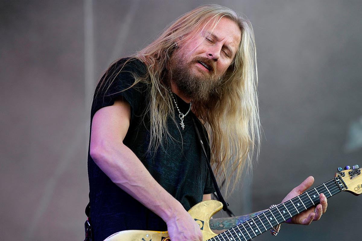 Jerry Cantrell de la Alice in Chains a lansat balada "Siren Song"