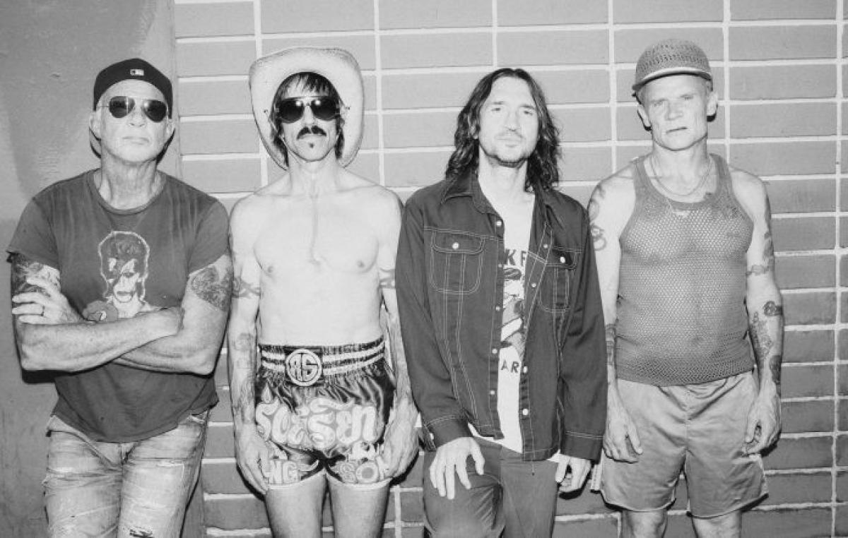 Trupa Red Hot Chili Peppers lansează videoclipul pentru single-ul „Black Summer” și anunță un nou album - contemporary-establishment