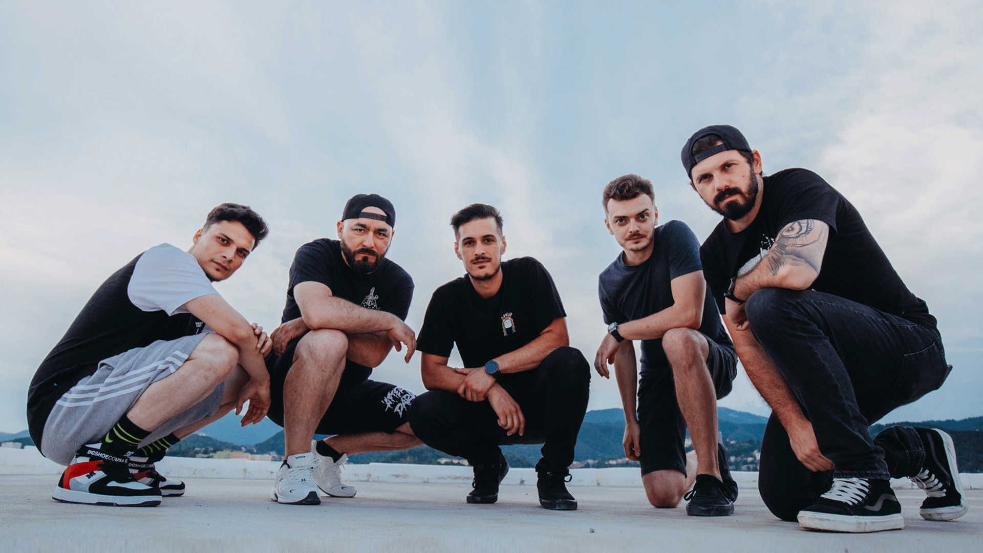 DARK // BELOW – single nou de la W3 4R3 NUM83R5 - contemporary-establishment