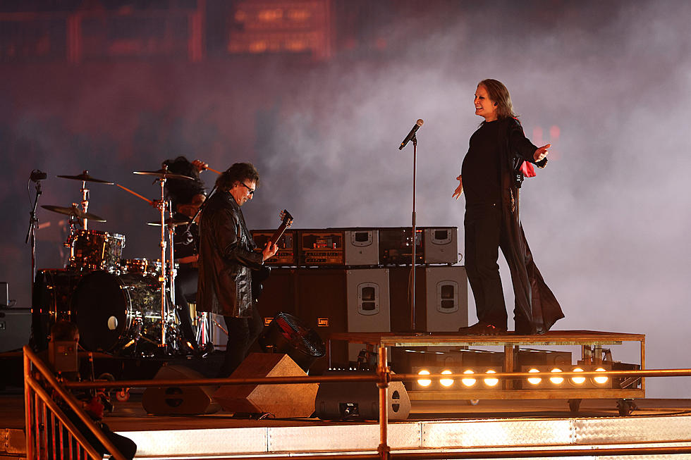 Ozzy Osbourne și Tony Iommi s-au reunit pe scenă pentru a interpreta live două melodii - Contemporary-Establishment