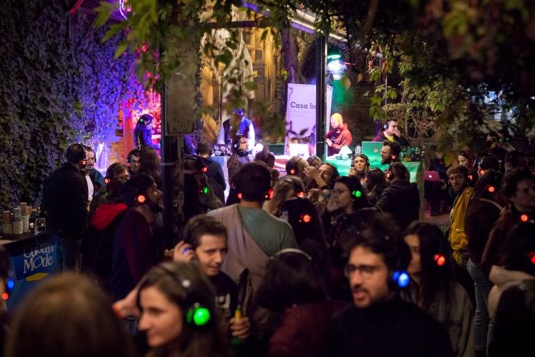 Evenimentul caritabil Munteanu Fest 7 a strâns 15.000 lei pentru campania «Grădinița Bună» a celor de la Asociația Casa Bună, iar platforma iaBilet a oferit încă 1000 de euro
