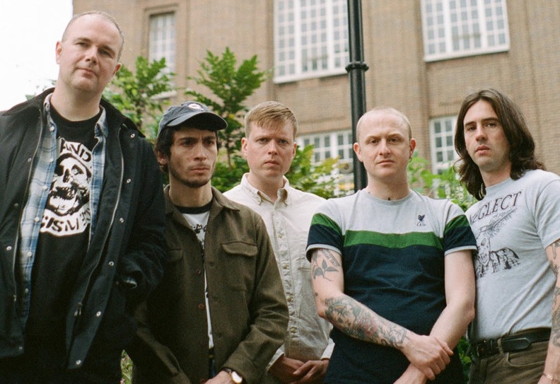 Ascultă noul single punk zgomotos al trupei The Chisel "F**K 'EM" - Contemporary-Establishment