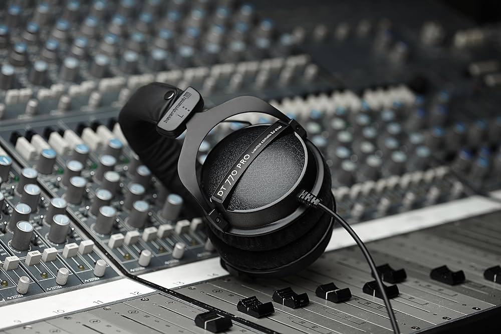 Descoperă Detaliile Sonore: Recenzie Căști de Studio Beyerdynamic DT-770 Pro / 32 - ZaTurk