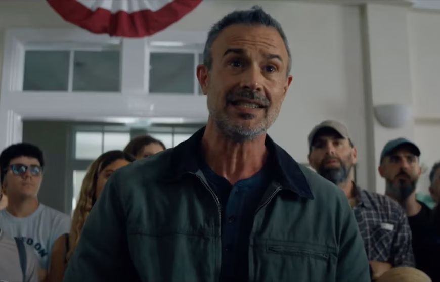 Freddie Prinze Jr. și Jennifer Love Hewitt Revin În „I Know What You Did Last Summer” – Și Da, Cârligul E Încă Acolo - ZaTurk