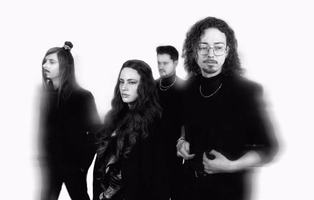 June Turns Black lansează „DEATHBLOW” – Fără filtru, Fără compromis - ZaTurk
