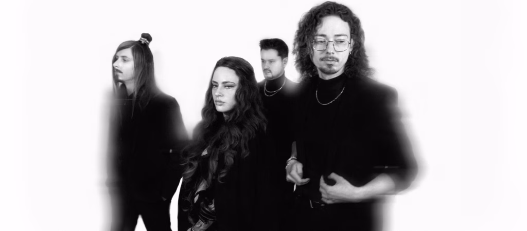 June Turns Black Lansează Single-ul „praey”
