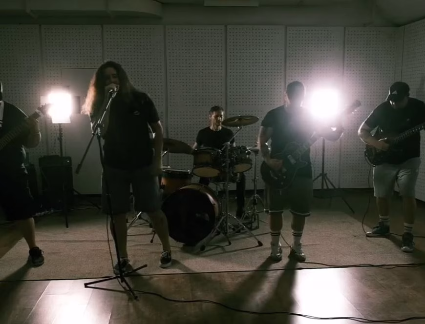Elephant Skin lansează primul single și videoclip pentru „Alive” - ZaTurk